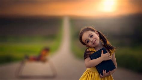 3840x2160 Little Cute Girl With Book 4k Hd 4k Wallpapersimages