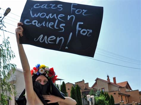 Offbeat Ukrainian Feminist Group Fights Sexism And Authoritarianism