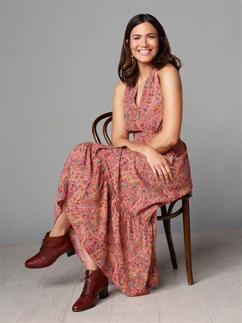 Mandy Moore As Rebecca Pearson From This Is Us Season 4 Cast Photos E News