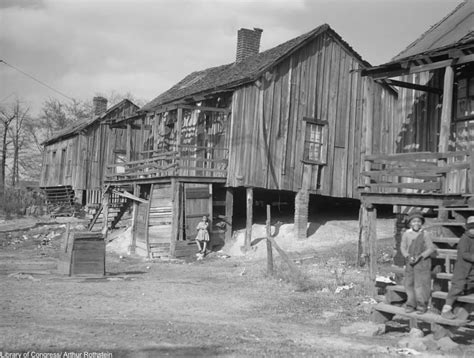 Photos From Inside The Homes Of Coal Miners Nearly 100 Years Ago The