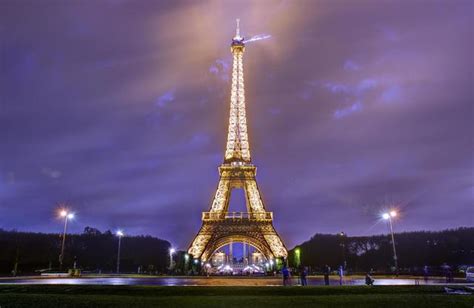 法國，巴黎，艾菲爾鐵塔，世界最著名的旅遊景點 每日頭條