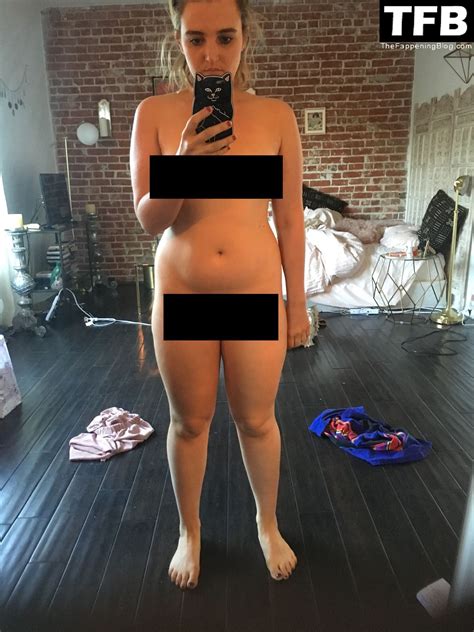 Chloe Fineman Nude Leaked The Fappening 4 Preview Photos Leaked