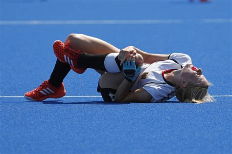 netherlands wins shootout in women s field hockey semifinals sports illustrated