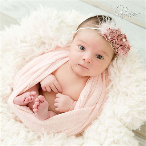 Beautiful Baby In Pink Newborn Baby Photos Newborn Baby