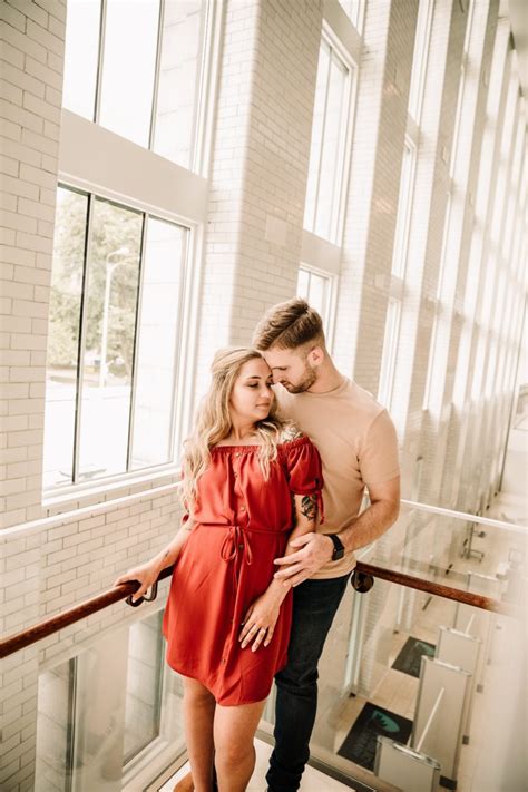 What To Wear For Your Engagement Photos From Billie Shaye Style Photography Nashville Bride Guide