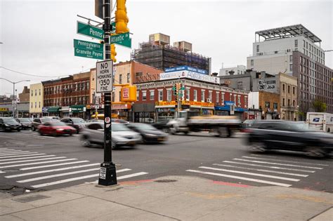 Why New York City Traffic Cameras Are Off When Drivers Speed The Most The New York Times