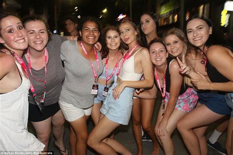 Schoolies Kicks Off On The Gold Coast Resulting In Arrests And Drunken Debauchery Daily Mail