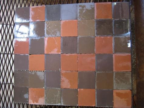 Poser le carrelage au sol à blanc (sans colle) permet de bien ajuster les effets. Carrelage ancien en céramique - Patchwork | Carreaux de ...