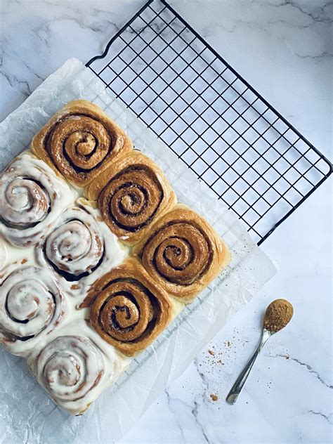 Cinnamon Rolls With Cream Cheese Glaze To Brighten Up Any Day Rbreadit