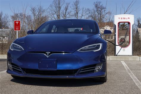 The horn does not have a relay on your car, does have a fuse inside the car, d.s dash. How Much Does A Tesla Actually Cost? in 2020 (With images ...