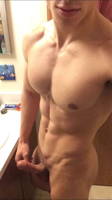 Naked Muscle Selfie