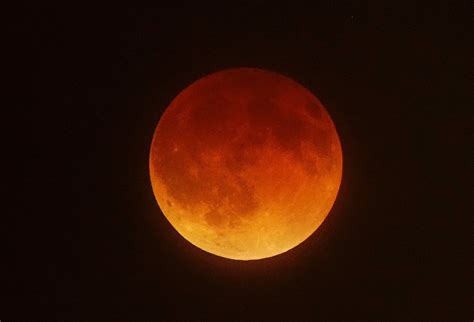 Lunar eclipse or chandra grahan 2020 today in india highlights: How to see Saturday's lunar eclipse and blood moon - Vox
