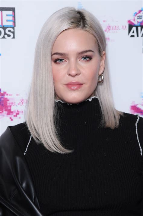 Anne Marie Vo5 Nme Awards In London