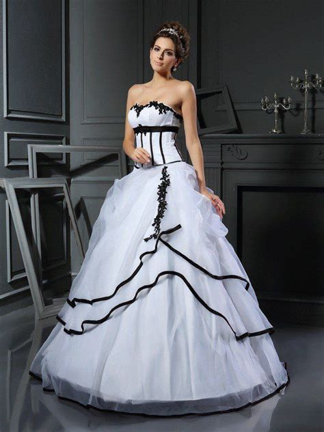 Ball Gown Sweetheart Applique Sleeveless Long Satin Wedding Dresses Ball Gown Wedding Dress