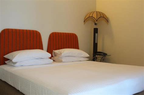 We are a unique and charming bed and breakfast inn committed to providing unforgettable experiences in the heart of. Boutique Inn Hotel, Maldives, Maldives. Book Boutique Inn ...