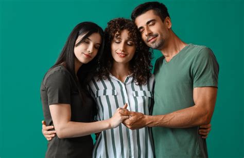 Polyamorous Relationships Meaning Rules Types And How It Works Ada