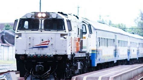 Di german, perkhidmatan keretapi ini dinamakan schwebebahn, atau dalam bahasa melayunya disebut sebagai keretapi terapung. Jadwal atau Rute Keberangkatan Kereta Api Jurusan Surabaya ...