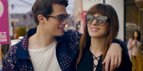 The Idea Of You Trailer Anne Hathaway Falls In Love With A Rockstar