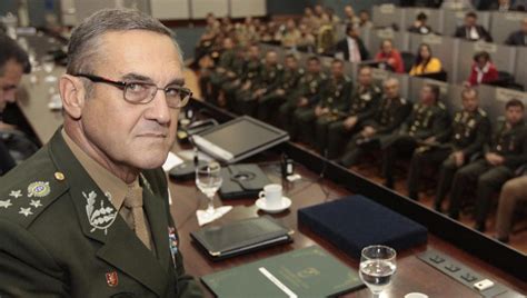 Currículo Do Novo Comandante Do Exército Brasileiro Defesa Aérea And Naval