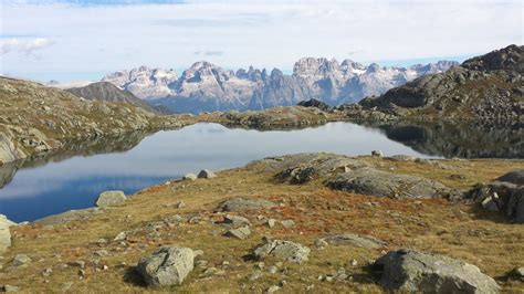 Escursione Al Lago Nero E Rifugio Segantini Guide Alpine Campiglio