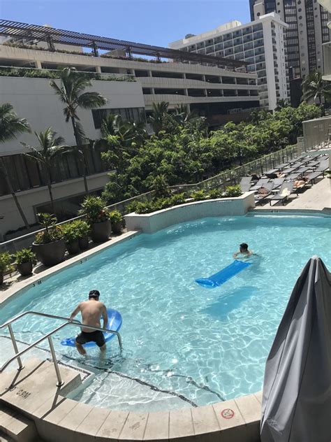 The hilton garden inn wooster hotel is in the southern part of the city adjacent to ohio state university, ati/oardc campus, which houses the shisler conference center and fisher auditorium. Hotel Hilton Garden Inn Waikiki Beach in Waikiki (bij ...