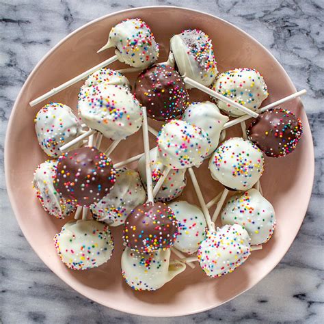 How to Make Cake Pops the Easy Way