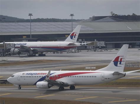 No distress signal or message was sent. RAeS conference provides Flight MH370 analysis - Pilot ...