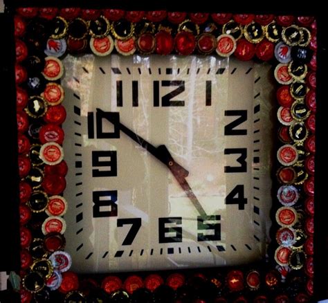 Beer Cap Clock Beer Bottle Cap Ideas Bottle Cap Art Bottle Cap Crafts