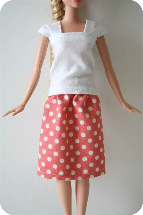 Easy Barbie Skirt Tutorial