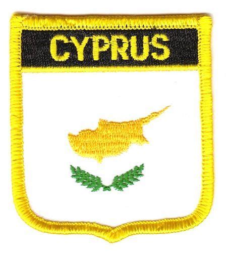 Wir haben für sie unzählige länderflaggen zusammengestellt und hier haben wir für sie die zypern flagge. Wappen Aufnäher Patch Zypern | Wappenaufnäher | Diverses ...