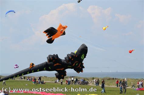 Auf 1,7 kilometer länge findet man hier einen feinen, weißen sandstrand, der sich über 8 buhnenfelder erstreckt. Brasilien Ostsee - Drachenfest