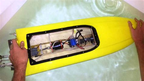 HobbyKing Pursuit FE 4S Brushless RC Boat Leak Testing Custom Seal