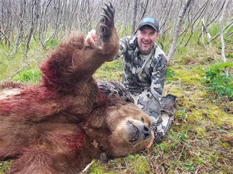 Brown Bear Hunting In Alaska Experience It With