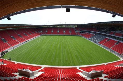 The last mutual game, however, dates back to 1986. Construction: Stadion SK Slavia Praha (Stadion Eden ...