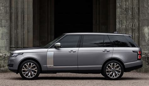 Base 2020 Land Rover Range Rover Ups Power Efficiency With Inline 6
