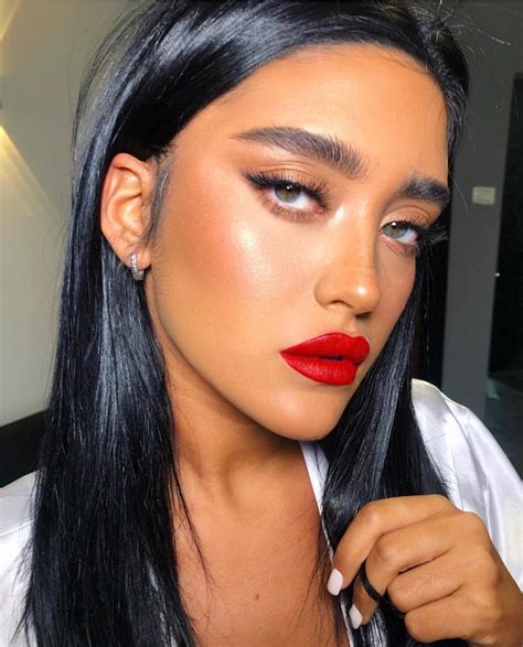 Barperetz On Instagram Beauty Makeup Kardashian Makeup Bold Lip Makeup