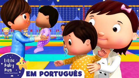 Dez Bebezinhos Com Mia E Jacus Little Baby Bum Em Português Músicas