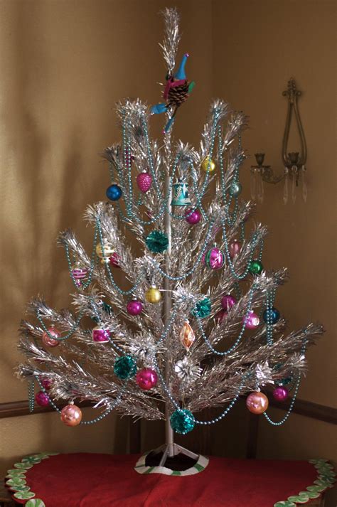 20 Vintage Metal Christmas Tree