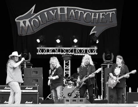 Hinder born to be wild. Molly Hatchet | The Concert Database
