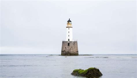 Discover 5 Striking Lighthouses In Scotland Uk Lighthouses Connollycove