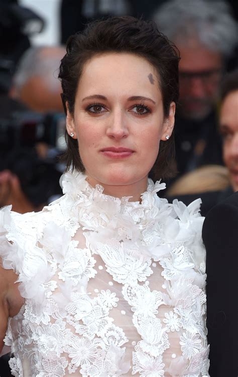 Free shipping on orders over $25 shipped by amazon. Phoebe Waller-Bridge - "Solo: A Star Wars Story" Red ...