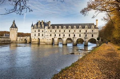 10 Lieux à Ne Pas Manquer à Tours Ville Royale En Bord De Loire Geo