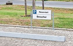 Bestellen sie ihr parkplatzschild gleich mit passenden bohrungen oder. Ihre individuellen Parkplatzschilder | SETON Blog