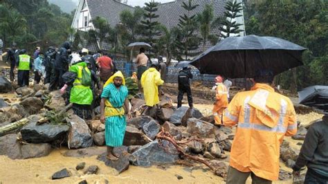 Munnar Landslide Death Toll Is 14 57 Go Missing Rescue Work