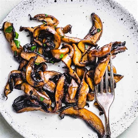 Balsamic Portobello Mushrooms Tangy Simple Side Dish Sip And Feast