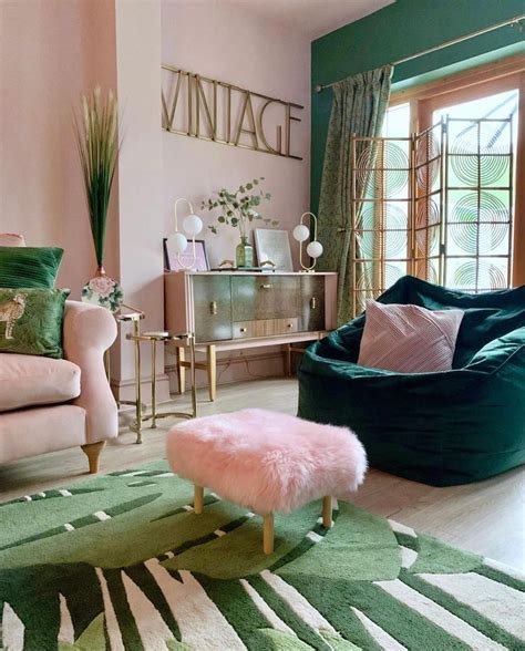 30 Emerald Green And Pink Living Room Decoomo