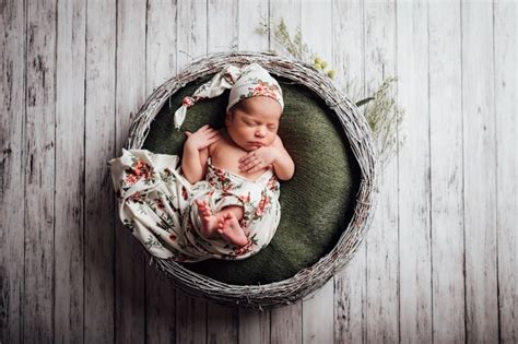 Top 20 Des Plus Belles Photos De Bébé à La Naissance Regard Dauteur
