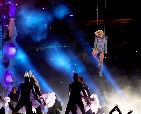 Lady Gaga At The Super Bowl No Controversy Lots Of Glitter Optima