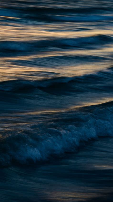 Closeup View Of Sea Water Waves During Nighttime 4k Hd Nature