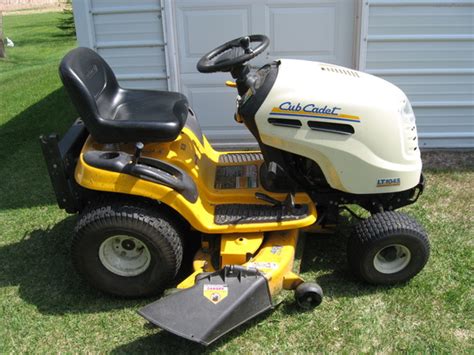 2006 Cub Cadet Lt1045 Lawn And Garden And Commercial Mowing John Deere